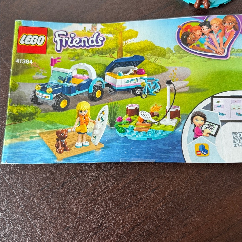 LEGO Friends 41364 Stephanie’s Buggy and Trailer - Picture 6 of 6